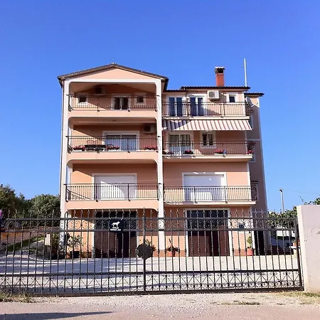 Maxi Casa de hóspedes